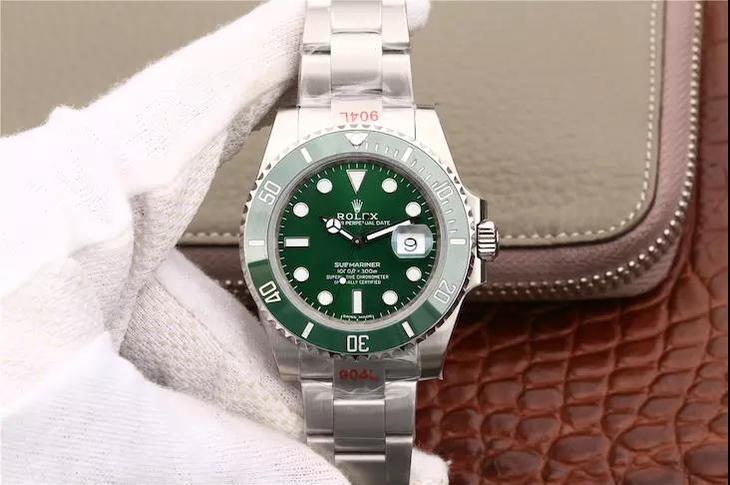 My Experience with the Noob Rolex Submariner 116610LV V8S: A Remarkable Green Hulk